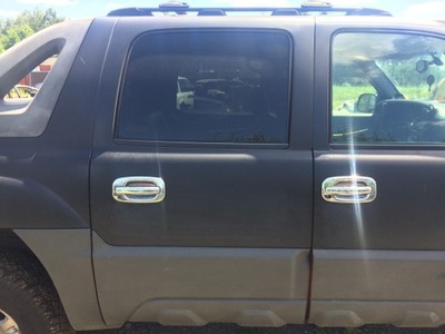 Chevrolet avalanche 02-06r дверь задние правое фото №1