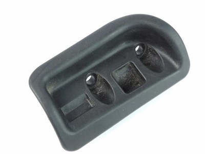 Mercedes w638 кронштейн шторка багажника левый задняя фото №1