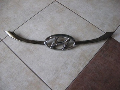 Решітка радіатора --- хром --- hyundai i30 --- 2012 ! фото №1