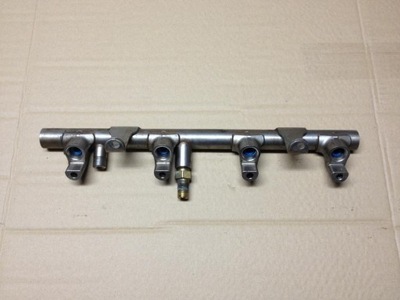 Audi a5 s5 4,2fsi молдинг упорскування 079133315e фото №1