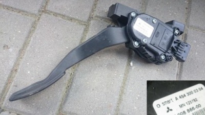 Colt smart 04 - 13 педаль потенціометр газу europa фото №1