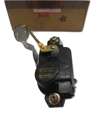 Mitsubishi lancer iv привід замка правий перед фото №1