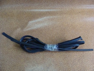 Subaru forester 10r прокладка двері задня правий фото №1