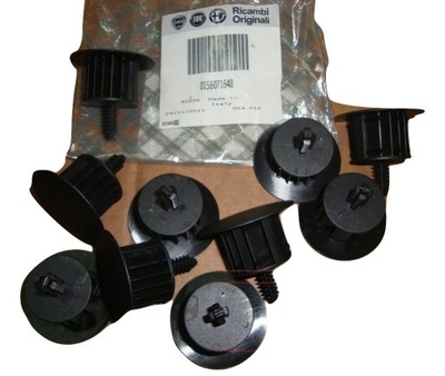 Alfa romeo 159 sedan штифт wykł. багажника чорний фото №1