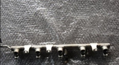 Audi s8 d3 s6 c6 молдинг впрыскная 07l133316a фото №1