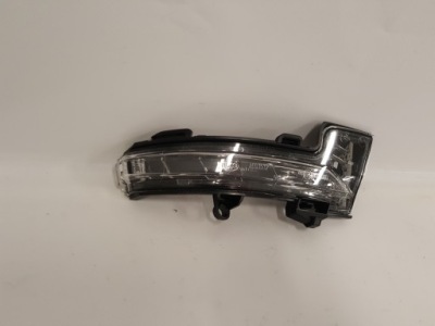 Skoda octavia 3 iii поворотник зеркало правый фото №1