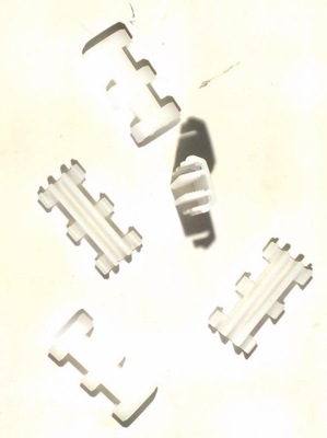 Alfa romeo 166 клипса защёлка накладки крыша 882 фото №1