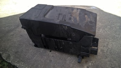 Opel insignia корпус акумулятор фото №1