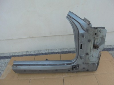 Чверть поріг правий bmw e81 3двері фото №1