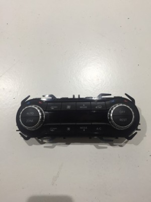 Mercedes w176 панель кондиціонера a2469001908 фото №1