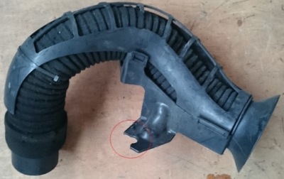 Патрубок труба шланг lancia thema 3.0 crd 68101348ac фото №1