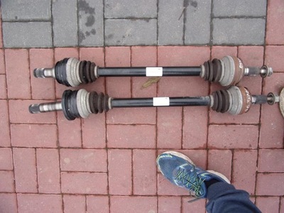 Panamera turbo s привідний вал задня 97033202417 97033202418 фото №1