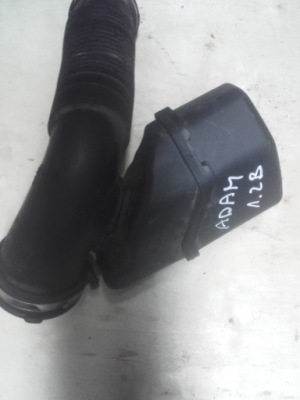 Пабтрубок  труба воздухозаборник воздуха adam 1.2 b 1.4 b 13357502 фото №1