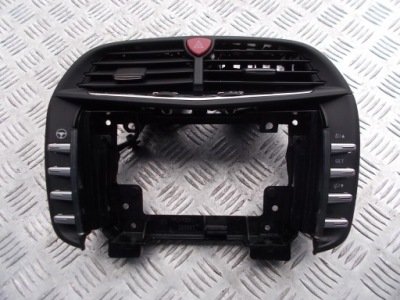 Lancia delta iii панель керування середній рамка фото №1