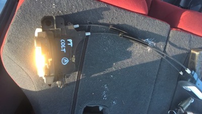 Замок двері правий задня mitsubishi colt z30 фото №1