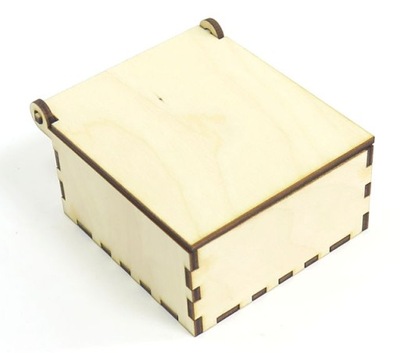 SZKATUŁKA PUDEŁKO PUDEŁECZKO SKLEJKA 8x8x4cm RX68