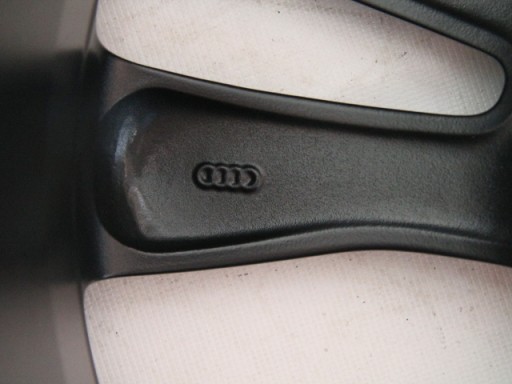 ОРИГИНАЛ AUDI A3 17 ДЮЙМОВ 8P0601025CC A17.27