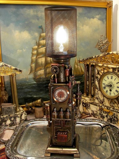 LAMPA Z ZEGARKIEM STEAMPUNK MASZYNA CZASU GRAWER v