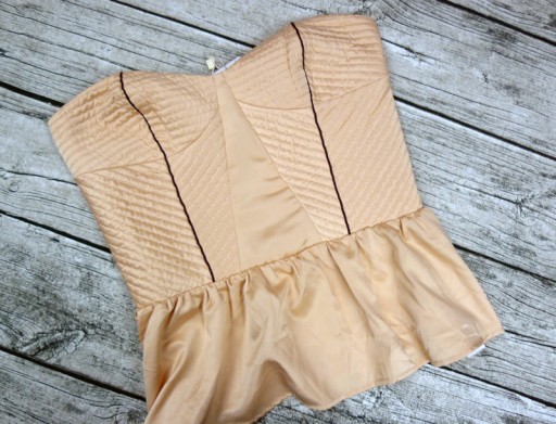Bershka new corset top tuba tuba beige satin m m