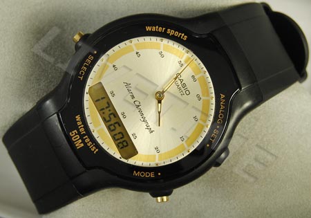 Цифро-аналоговые наручные часы CASIO