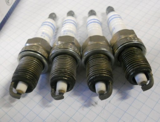 Свеча BOSCH FR6LES 0242240659 комплект 4 шт.