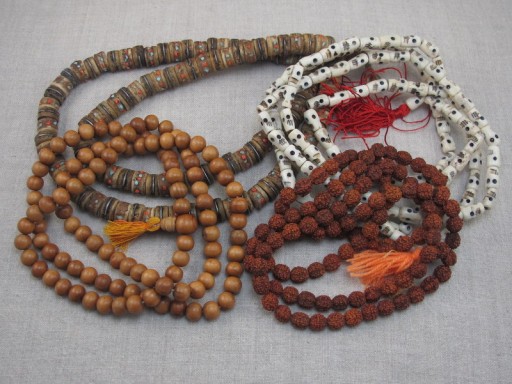 MALA buddyjska RUDRAKSHA nasiona [S062]