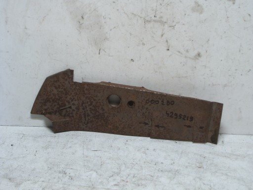 Fiat 126p Łącznik blacha tylnej półki lewa