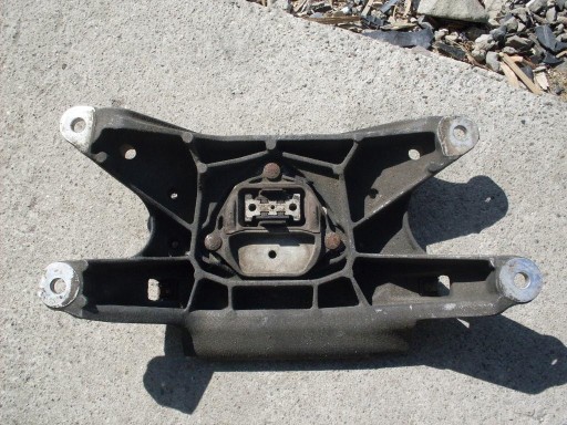 Audi опора коробки 8k0399263ad1 - фото