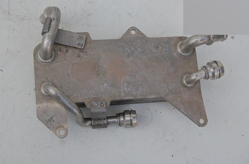 AUDI A4 B8 масляный радиатор 8K0317021D