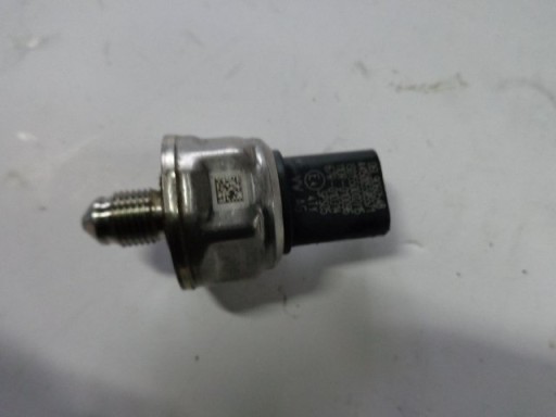 AUDI A4 b9 8W 2.0 TFSI датчик палива 06l906054b