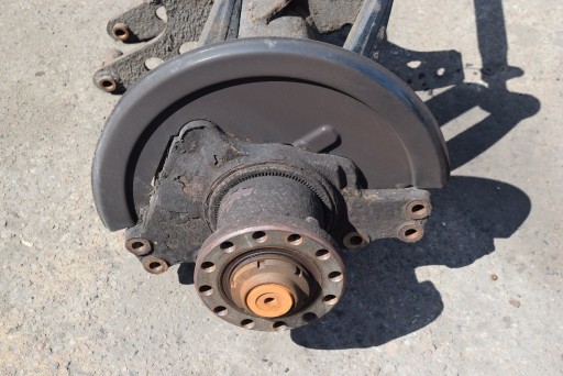 Задняя ось вытапленная крутящая