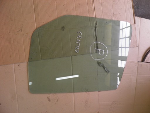 CRAFTER SPRINTER 906 СКЛО ПЕРЕДНЬОЇ ПРАВОЇ ДВЕРІ