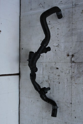 Шланг водяного радіатора VW PASSAT B8 3Q0122157S