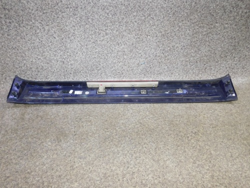 MERCEDES C 2037900188 SPOILER SUR COUVERCLE DE COFFRE STOP PHARE