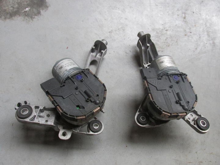 FORD FOCUS MK3 MOTEUR ESSUI-GLACES DROITE !! photo 1 - milautoparts-fr.ukrlive.com