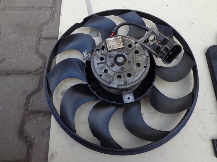 OPEL ZAFIRA ASTRA FAN 0103303304 24467444 photo 1 - milautoparts-fr.ukrlive.com