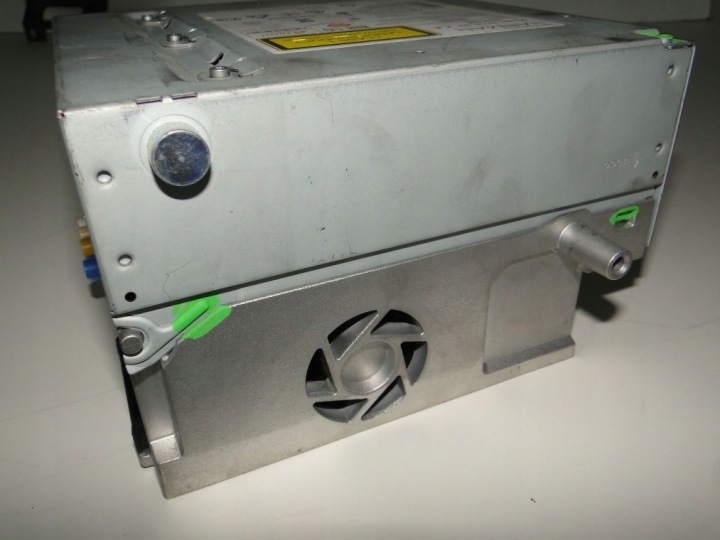 MERCEDES C CLASSE 205 AMPLIFICATEUR HARMAN A2059003719