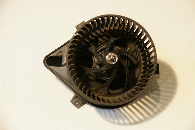 AIR BLOWER FAN PEUGEOT 205 309 EUROPE LODZ photo 2 - milautoparts-fr.ukrlive.com