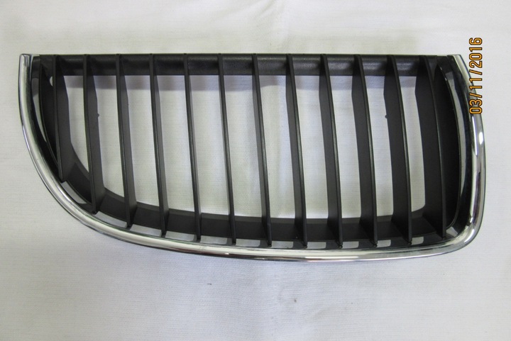 BMW E90 E91 RADIATOR GRILLE DEFLECTOR GRILLE RIGHT NEW CONDITION 7120008 photo 1 - milautoparts-fr.ukrlive.com