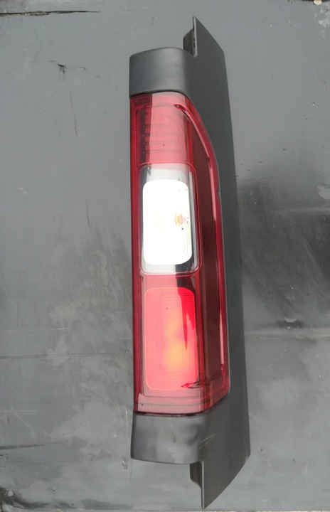 LAMP RIGHT REAR REAR RENAULT TRAFIC III VIVARO II photo 1 - milautoparts-fr.ukrlive.com