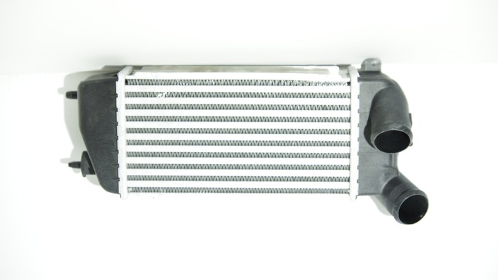 INTERCOOLER PEUGEOT 208 1.4 HDI ÉTAT NOUVEAU photo 1 - milautoparts-fr.ukrlive.com