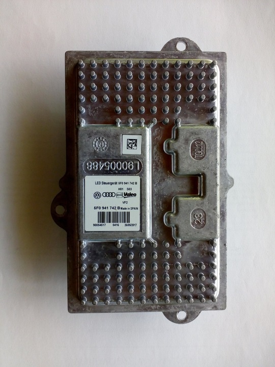 SEAT LEON III 3 IGNITION UNIT MODULE LED 5F0941742 B photo 1 - milautoparts-fr.ukrlive.com