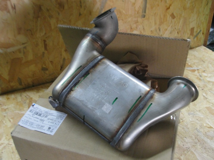 FILTRE DE PARTICULES SOLIDES DPF 2.0 TDI 04L131656SX 04L photo 1 - milautoparts-fr.ukrlive.com