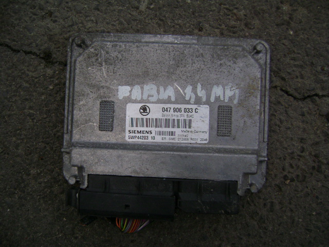 Skoda fabia i 1.4 mpi-блок управления 047906033c, Цена