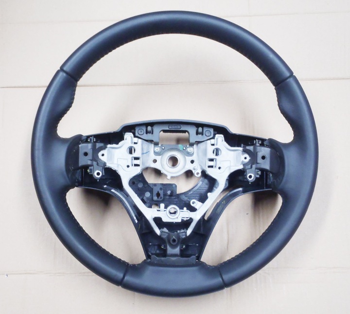 фото №1, Avensis t27 15-18 кермо