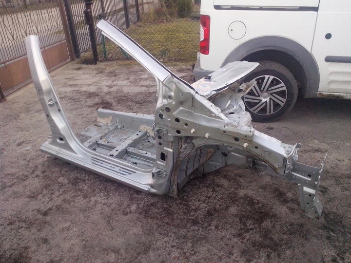 фото №2, Четверть правая порог стойка clio iv 12-