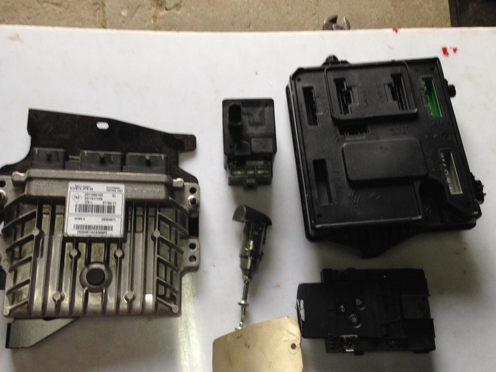 фото №1, Комп'ютер двигуна megane iii 237100914r