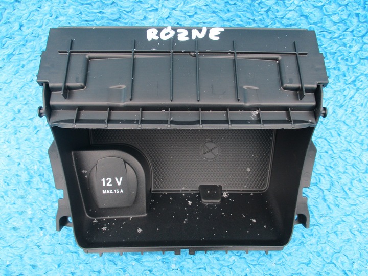 фото №1, Mercedes b клас w246 бардачок гніздо 12v