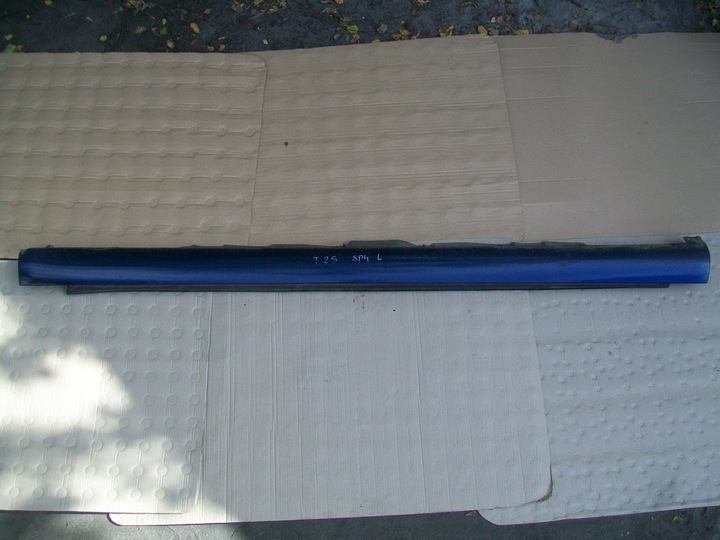 фото №1, Toyota avensis t25 03-08 планка порог накладка 8p4