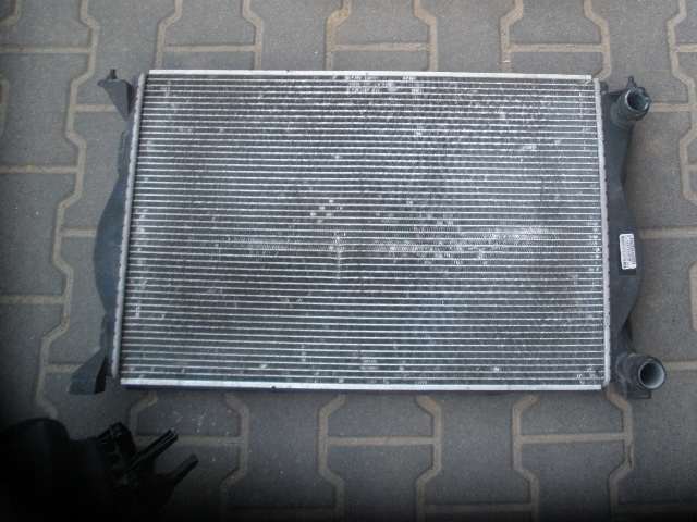 фото №1, Радіаторів води audi a6 c6 2.7 3.0 tdi 4f0121251q оригінал